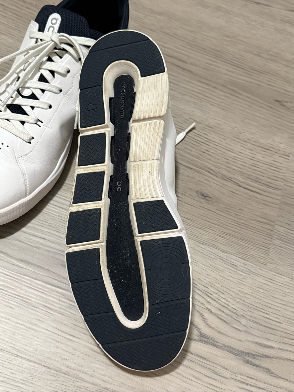On Running The Roger Mens 14 White Navy Tennis Shoes Speedboard Vegan Leather - Picture 7 of 10